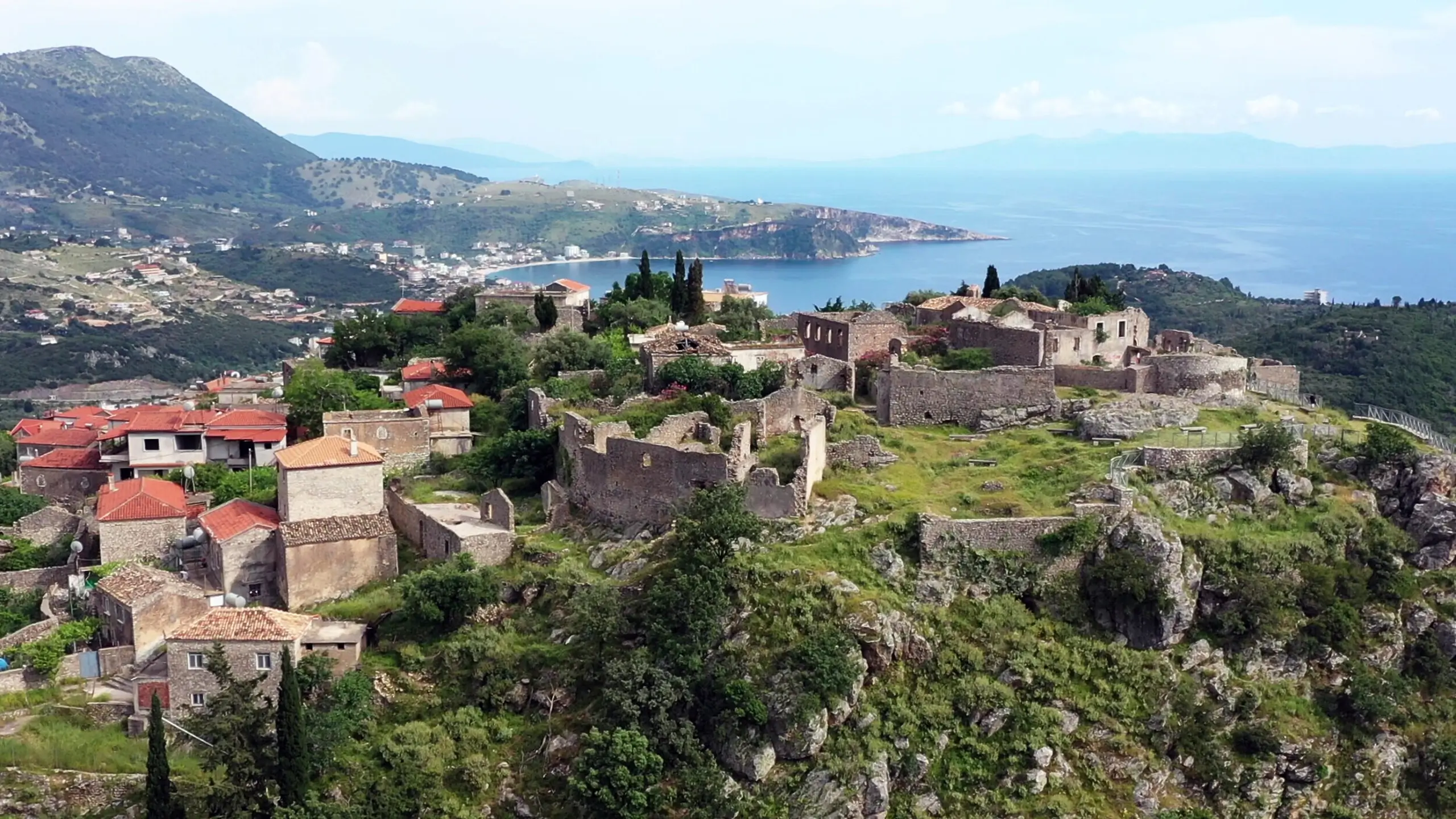 Being the capital of the ancient times old town Himara has the most important monuments and cultural history.