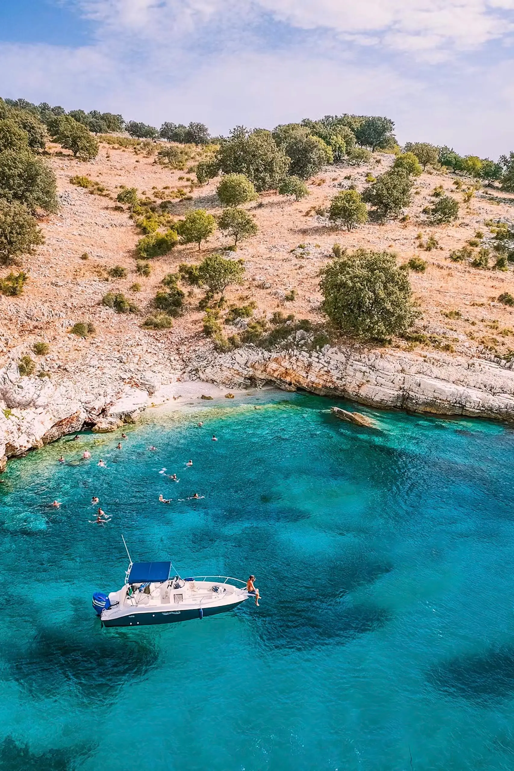 A boat trip to Kraraburun peninsula.